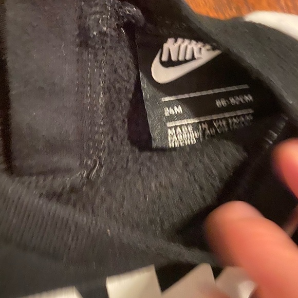 Toddler Nike sweatsuit - Picture 2 of 2